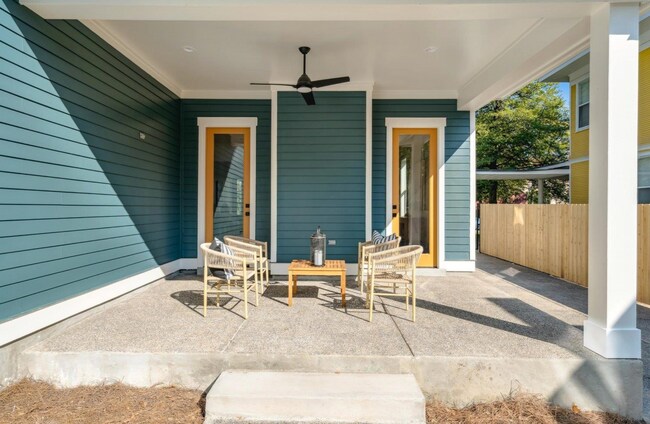 Building Photo - 2025 New Construction in the heart of Cent...