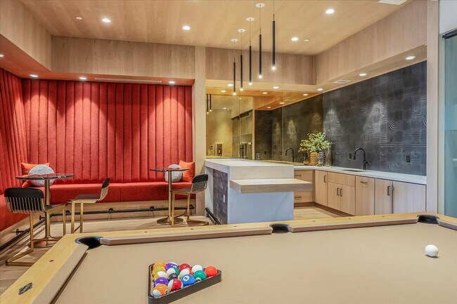 Building Photo - 365 Terhune Rd