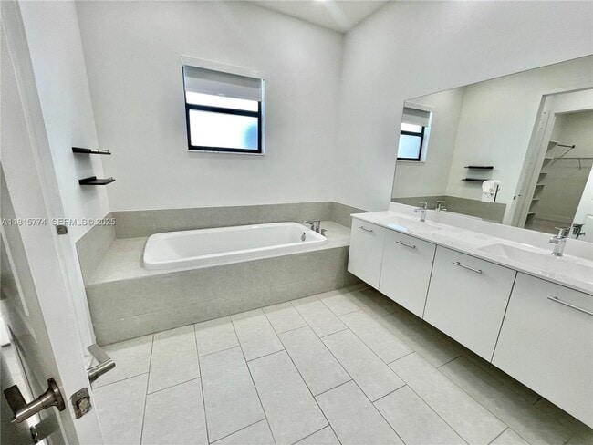 Building Photo - 17324 SW 41st St