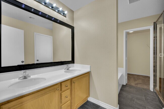 Building Photo - LOCATION IS KEY FOR SHOPPING AND SOCIALIZING