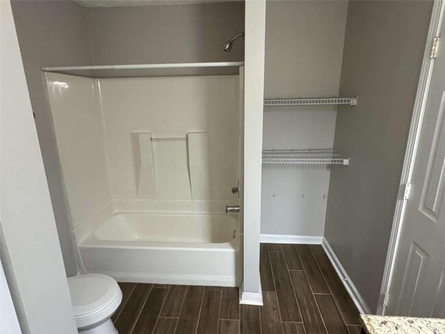 Building Photo - 3047 Regal Park Ct