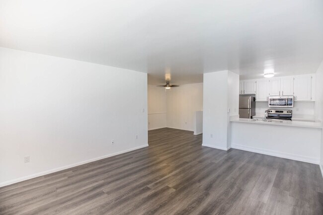 Building Photo - 7317 Haskell Avenue
