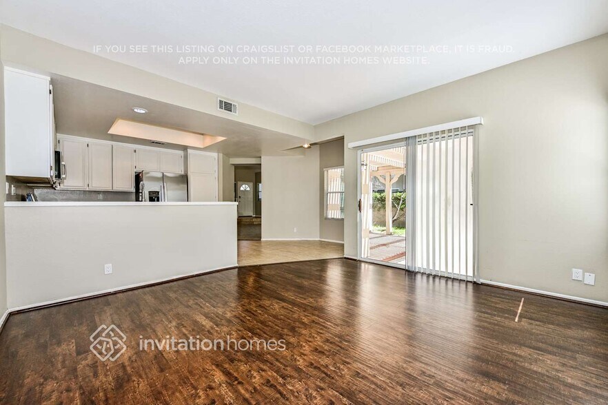 Building Photo - 12420 Alderglen St