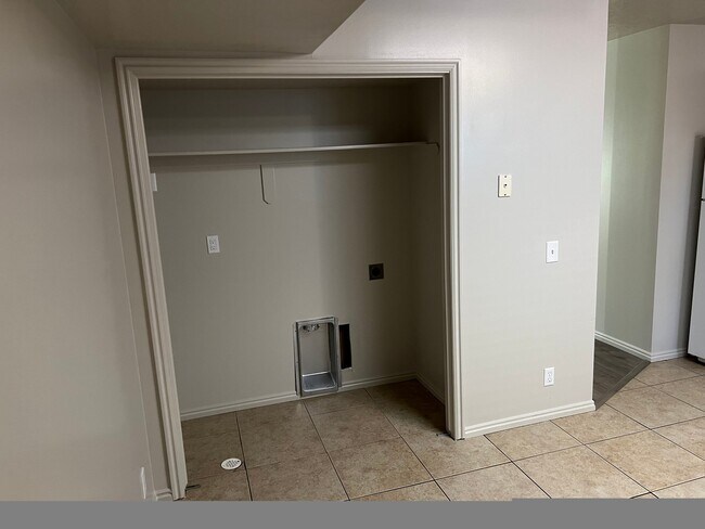 Building Photo - 1427 W 1650 N