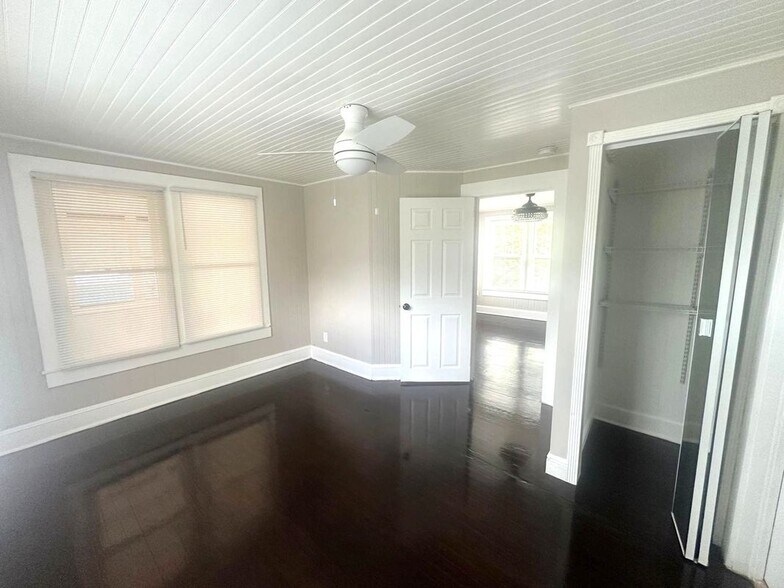 Building Photo - 136 N 15th St