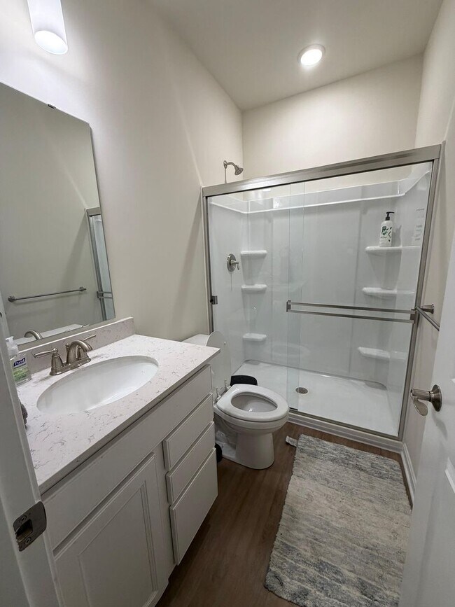 Building Photo - Beautiful, new cul-de-sac home!