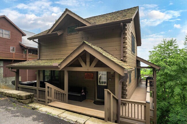 Building Photo - 49 Valley Dr