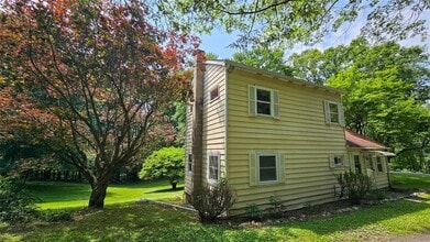 Building Photo - 180 Shoddy Hollow Rd