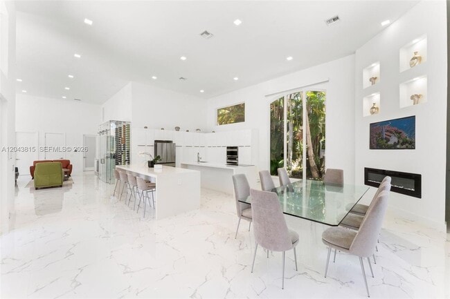 Building Photo - 2673 NW 64th Blvd