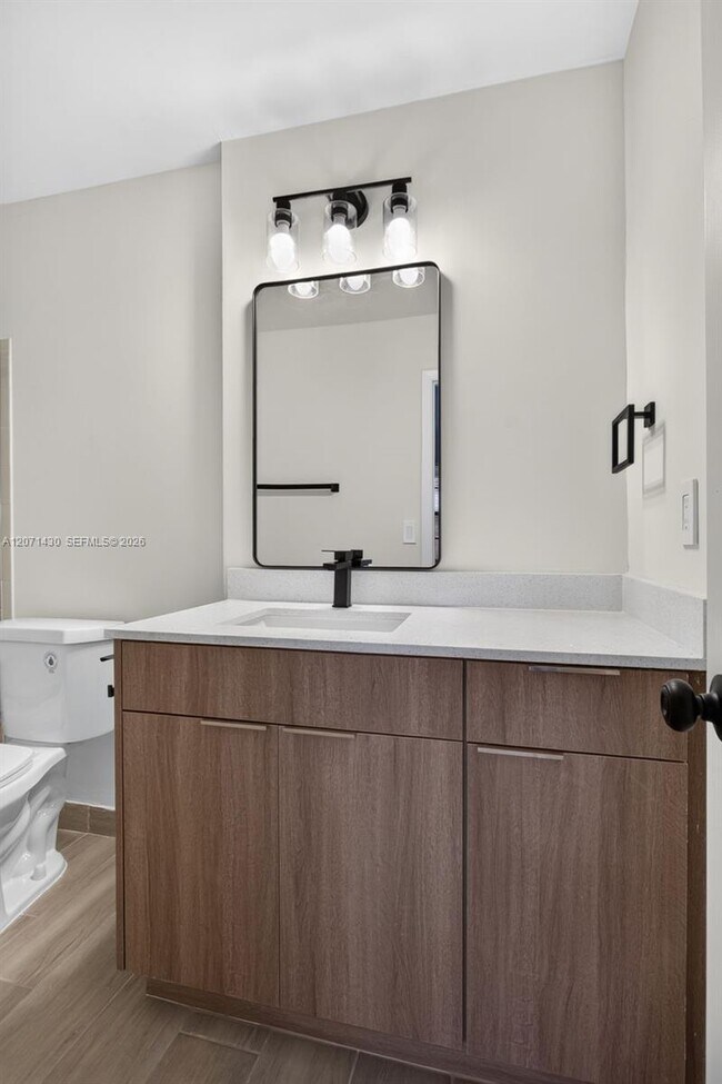 Building Photo - 2880 Coral Springs Dr