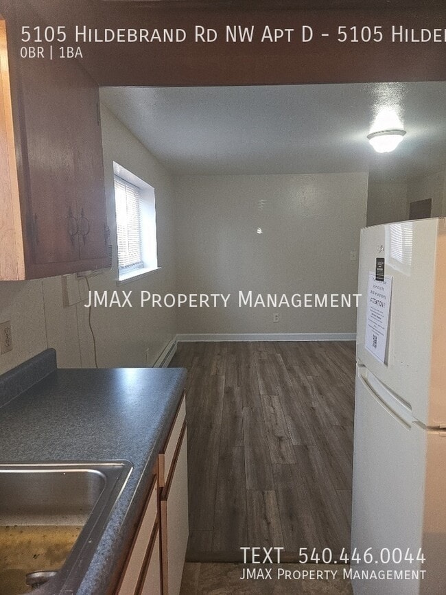 Building Photo - 5105 Hildebrand Rd NW