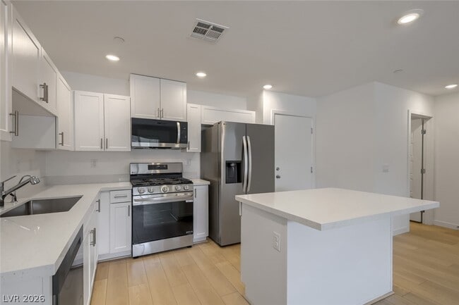 Building Photo - 951 Jigglypuff Pl