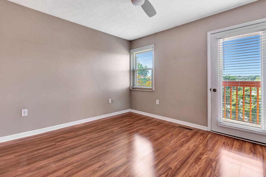 Building Photo - 540 Tusculum Ave