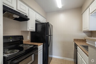 Interior Photo - Breckenridge At Cityview