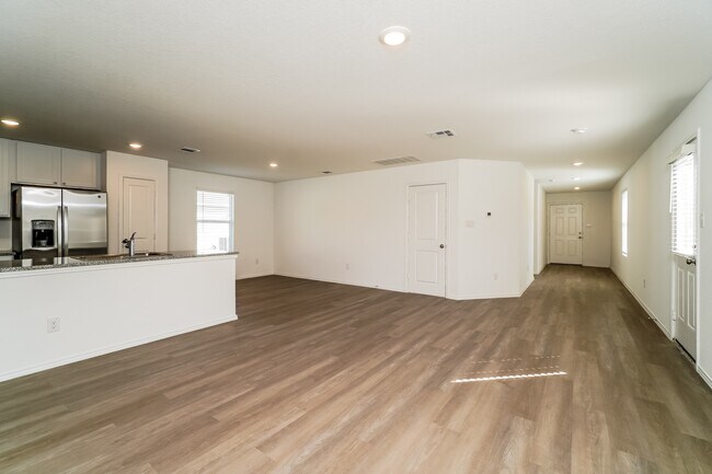 Building Photo - 435 Filibusters Trail