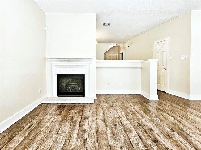 Building Photo - 6106 Spruce Bough Ct