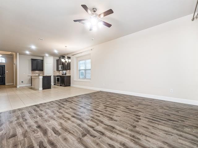 Building Photo - 710 Teakwood Dr