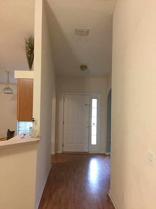 Building Photo - 12376 Richards Glen Ct