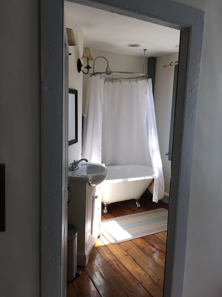 Building Photo - 200 Lovers Ln