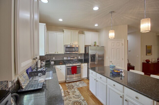 Building Photo - 7973 Pleasant Pine Cir