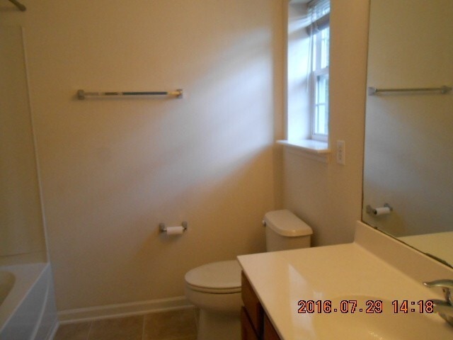 Building Photo - Townhouse in Townes at Buckwalter