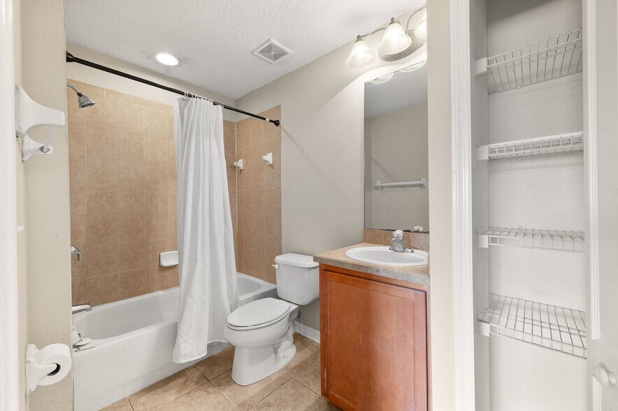 Building Photo - 467 Cabernet Pl