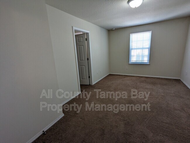 Building Photo - 4759 White Sanderling Ct