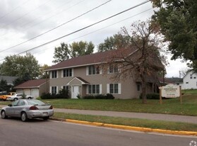 Building Photo - 806 Sycamore St