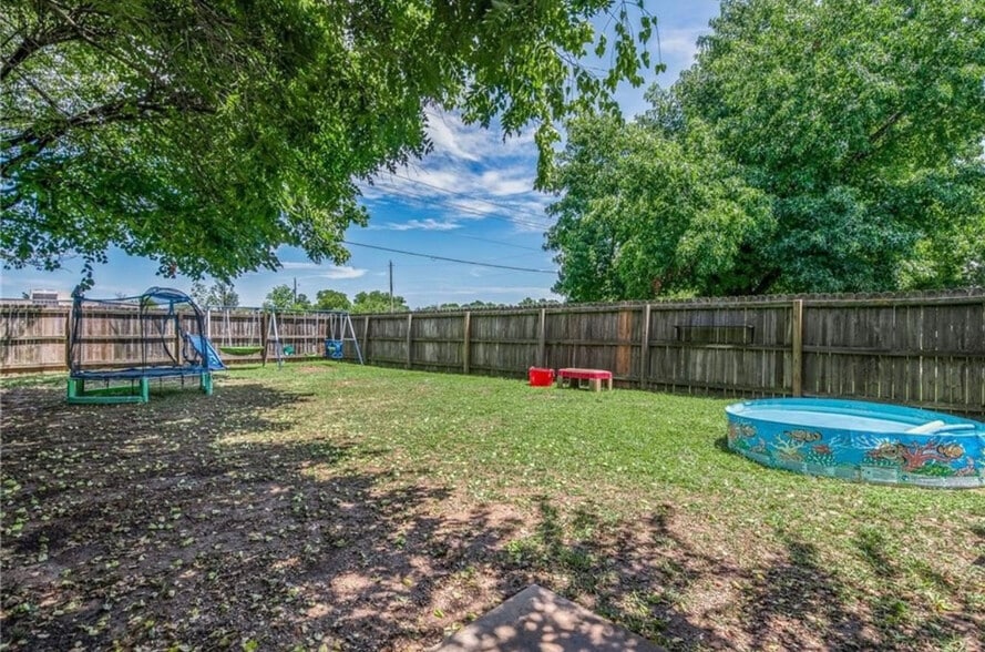 Backyard - 707 E Eastview Dr