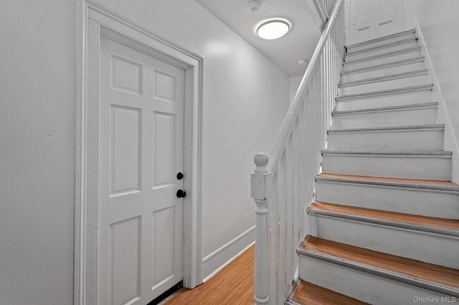 Building Photo - 93 Delafield St