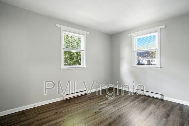 Building Photo - 3237 Verdun Ave