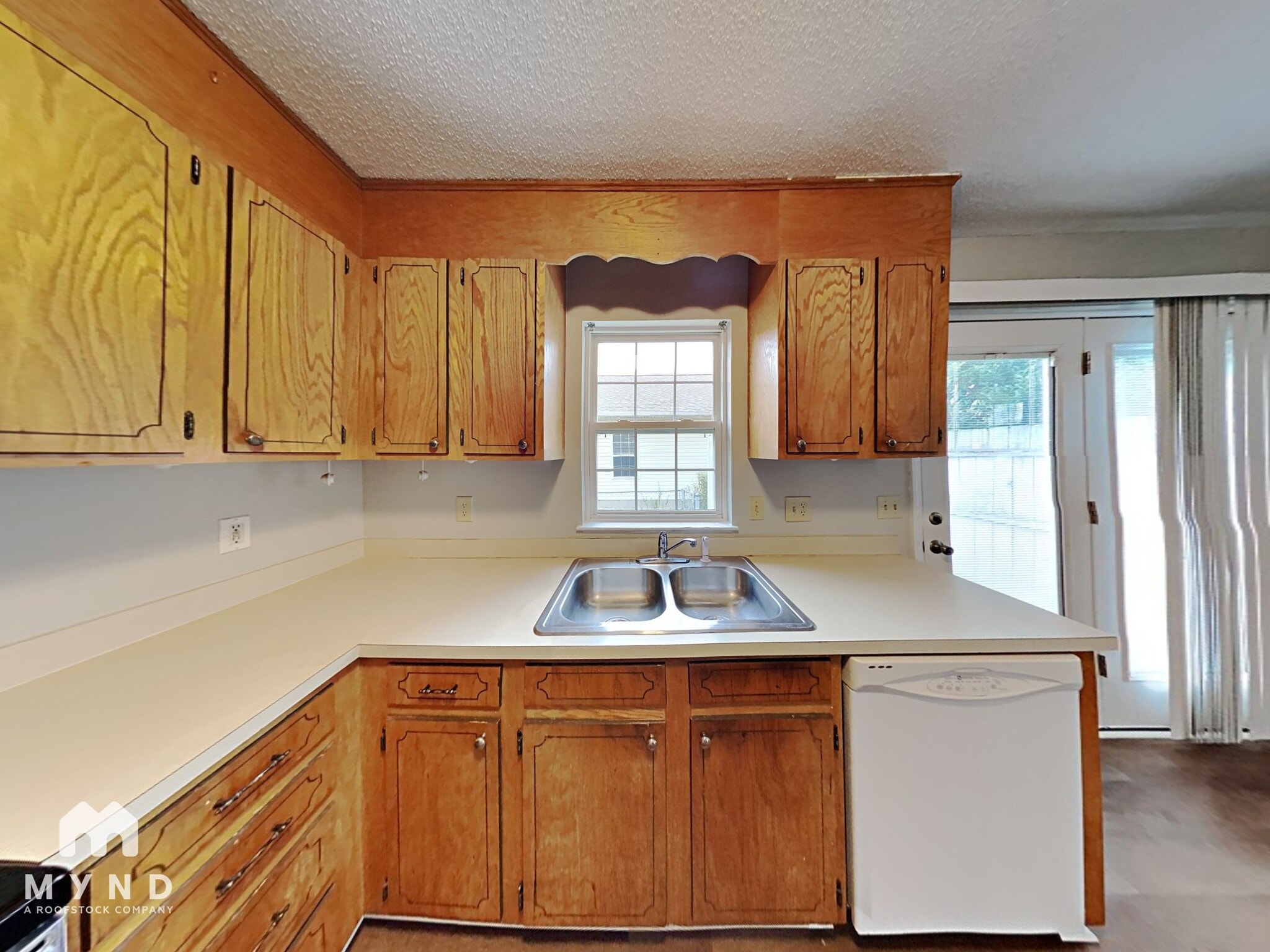 Building Photo - 545 Newell St NW