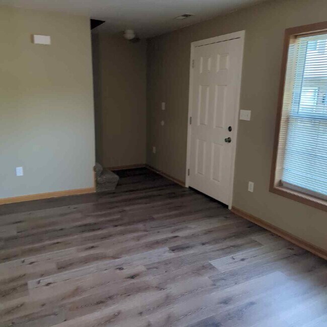 Building Photo - 408 Ming St