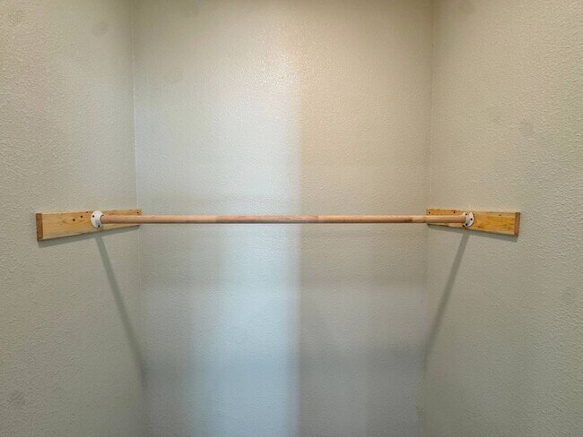 Building Photo - Fully Remodeled 3 Bed 2 Bath In Floral Hei...