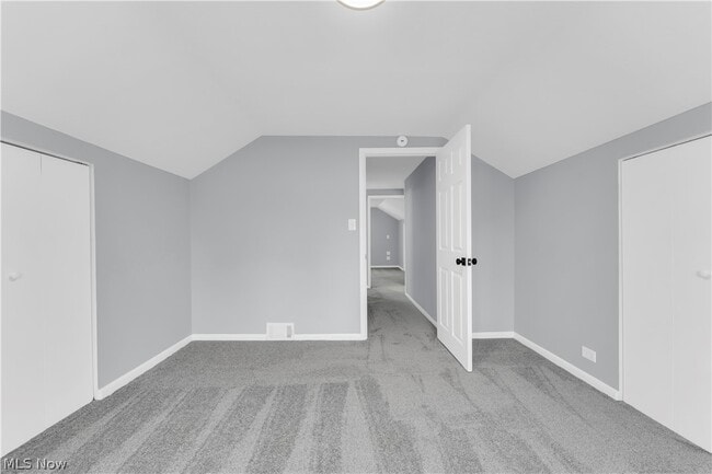 Building Photo - 3203 Ingleside Dr