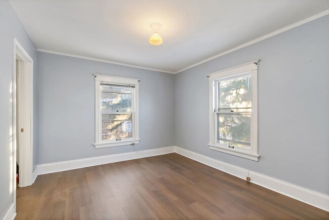 Building Photo - 126 Park Ave