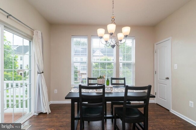 Building Photo - 7469 Tanyard Knoll Ln
