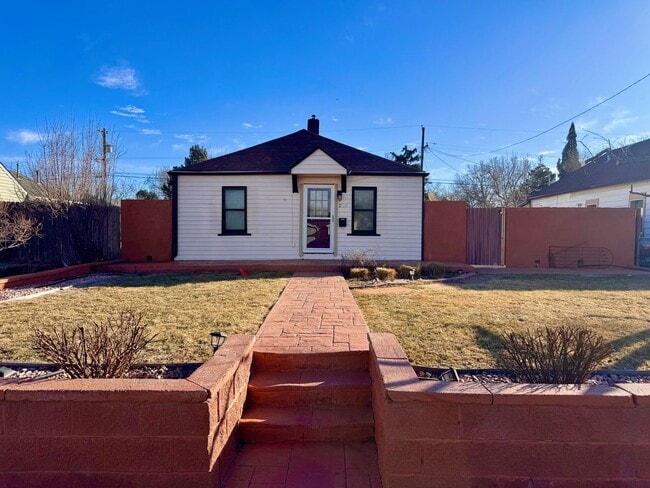 Building Photo - Move-In Ready 4BR Home with Finished Basement, Flex Space & Large Yard