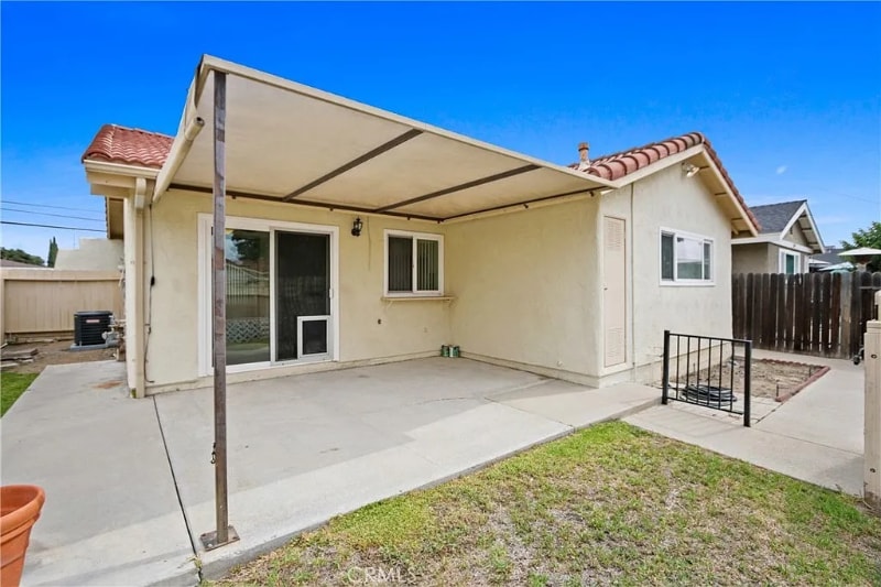 Building Photo - 632 E La Veta Ave