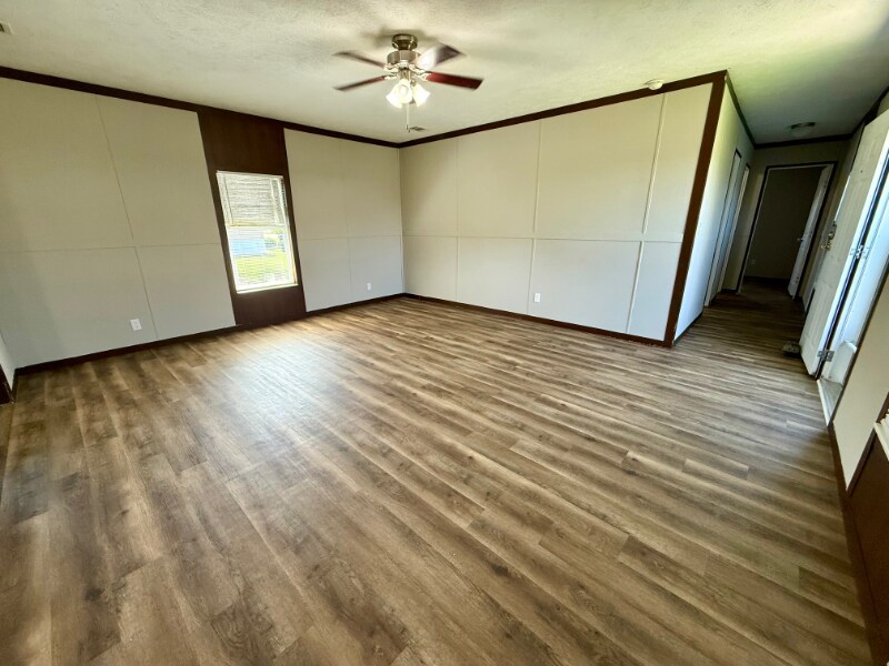 Building Photo - 172 Bently Dr