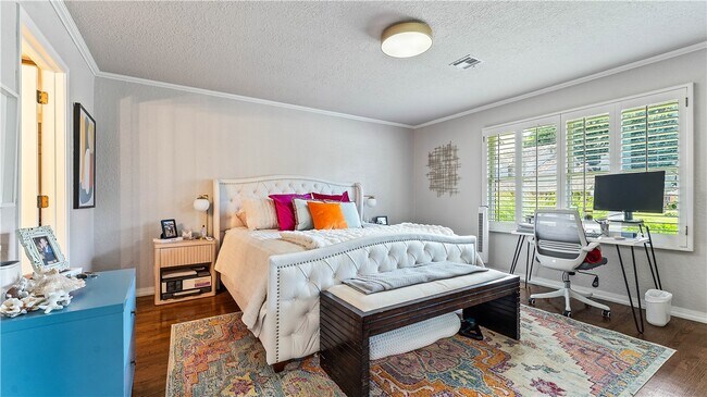 Building Photo - 2 S Prairie Dunes Dr