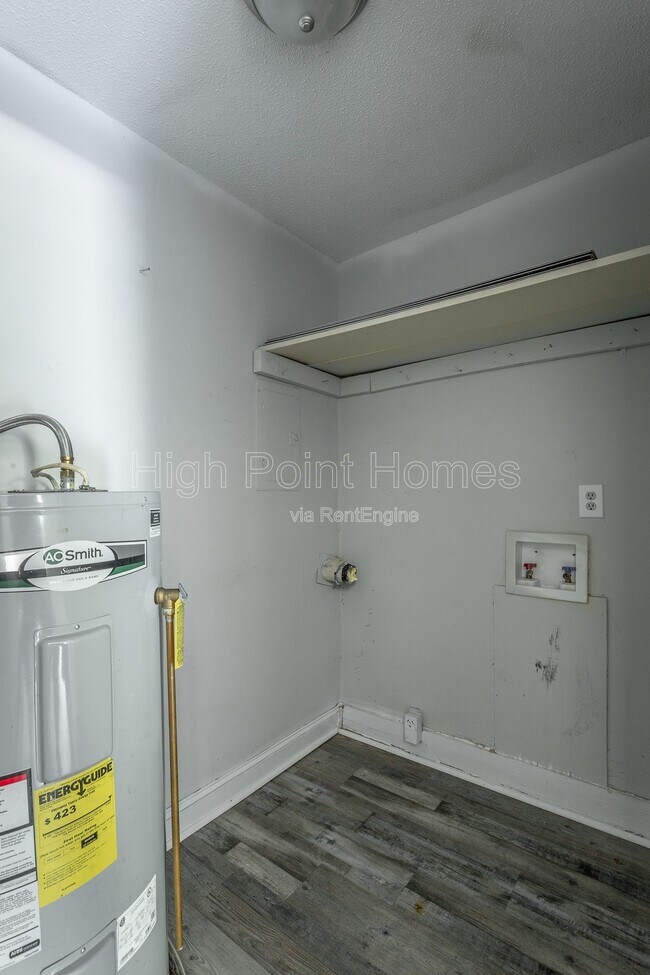 Building Photo - 603 Mountain Trail