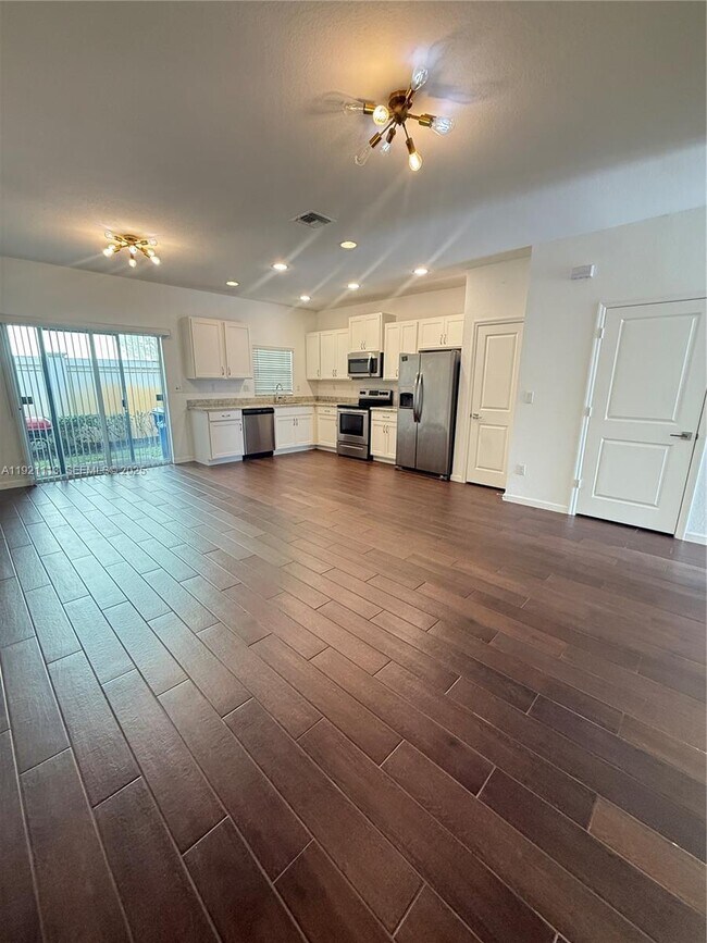 Building Photo - 4029 NW 11 Dr