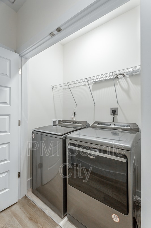 Building Photo - 1886 Young Rd SE