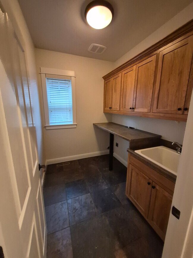 Building Photo - 4 bed 2.5 Bath Northwest Crossing - NWX -Coming Soon