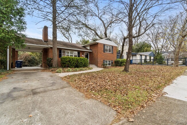 Building Photo - Charming 4BR/2BA Home for Rent in McLean!