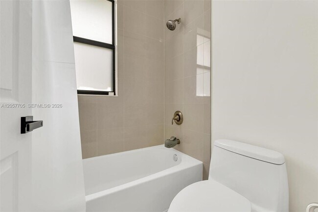 Building Photo - 10204 NW 86th St