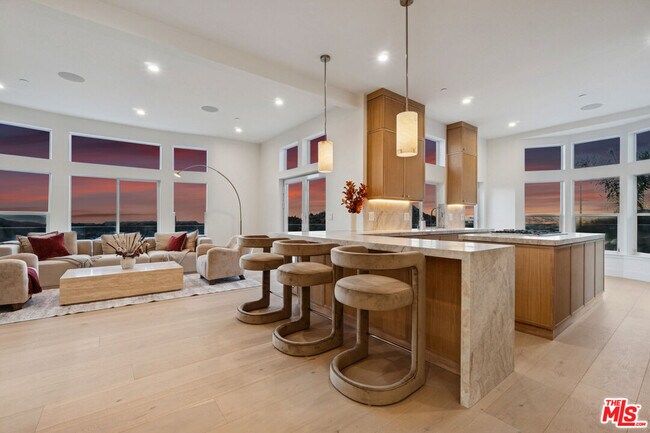 Building Photo - 265 Westlake Blvd