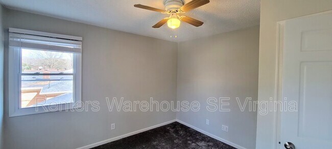 Building Photo - 5942 Clear Springs Rd
