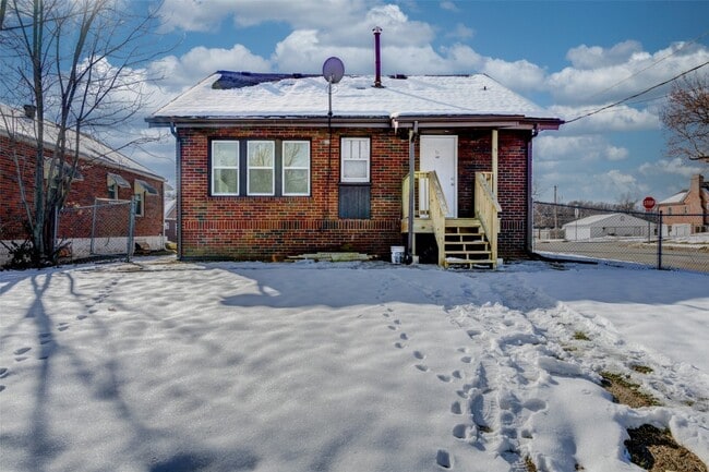 Building Photo - 8373 Elmore Ave